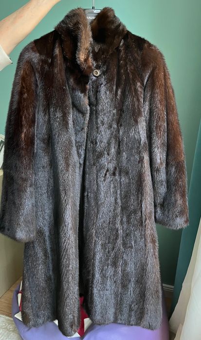 Продам шубу норковую