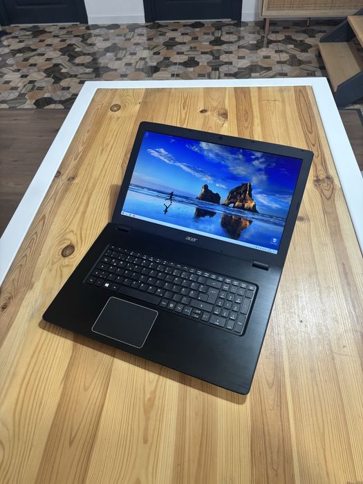 Acer Gaming 17,3” Full HD• i7-7th Gen• 16gb ram• 256 SSD• Nvidia 2gb