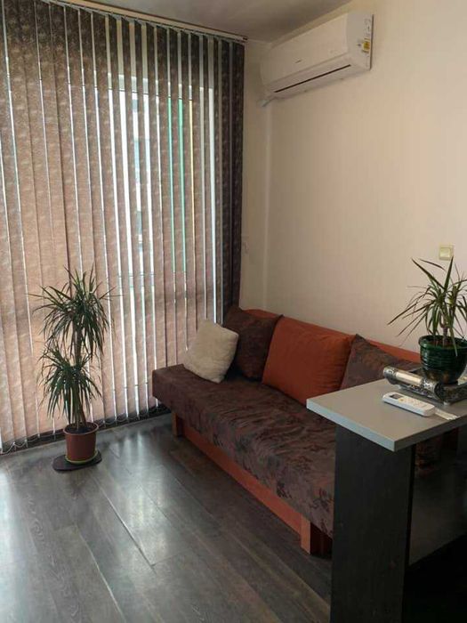 Дава се под наем Двустаен апартамент в Варна, Левски - 65 кв.м за 408 € - Снимка #2