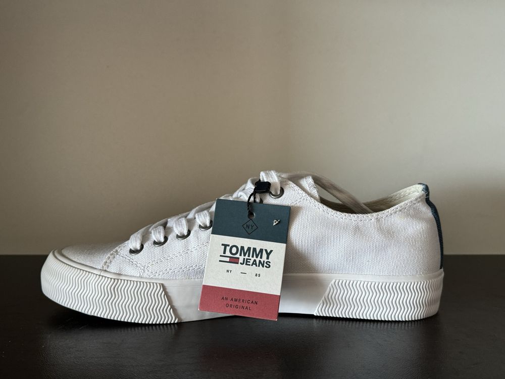Tommy Jeans 40номер 25см Стелка Нови с Кутия