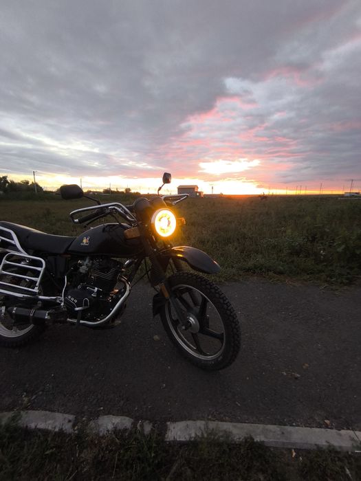 Мотоцикл дорожный