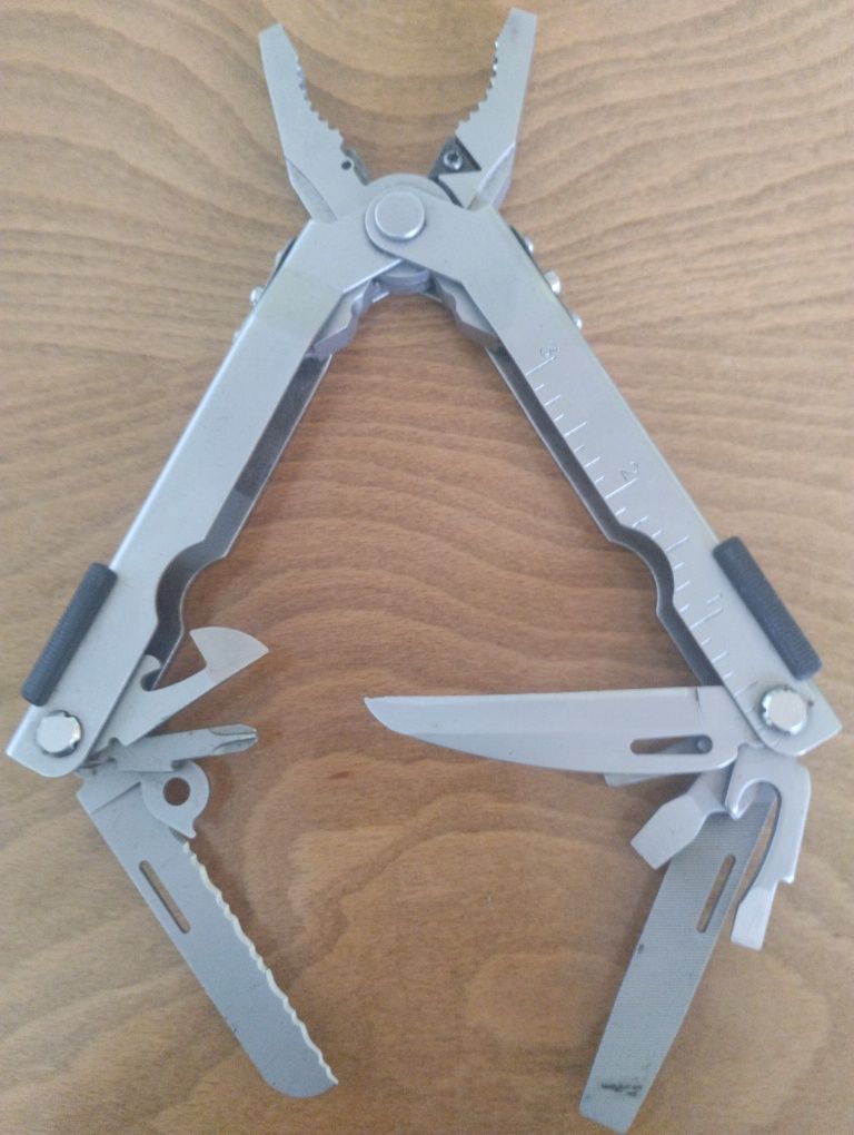 Мултитул Gerber MP600
