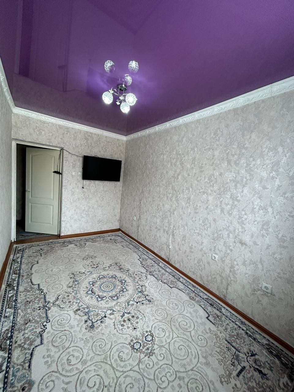 Уй сатылады. 2 Арыс жакта 2 бөлмелі