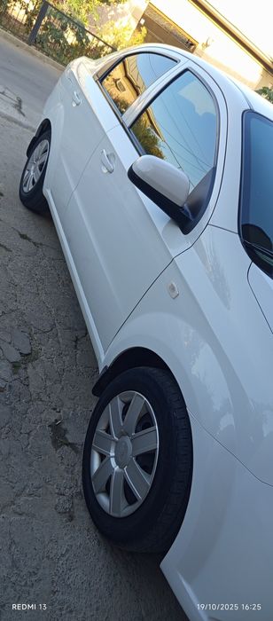 Nexia 3   2017yil idiyal 84000 yurgan halol kiraska toza