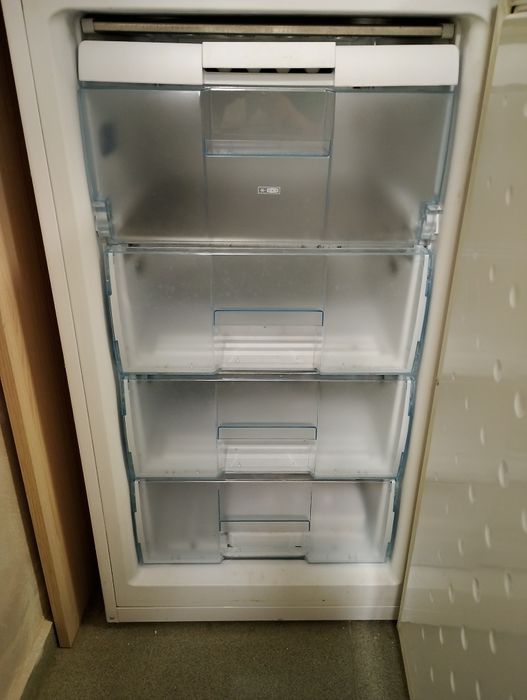 Бяла техника продава се фризер Beko