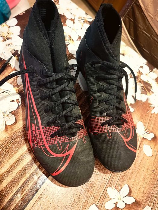 Детски бутонки Nike за деца 37 номер почти нови Цена 50 лева