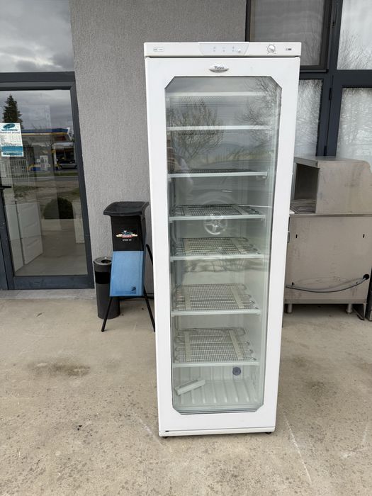 Минусова хладилна витрина Whirlpool 180см