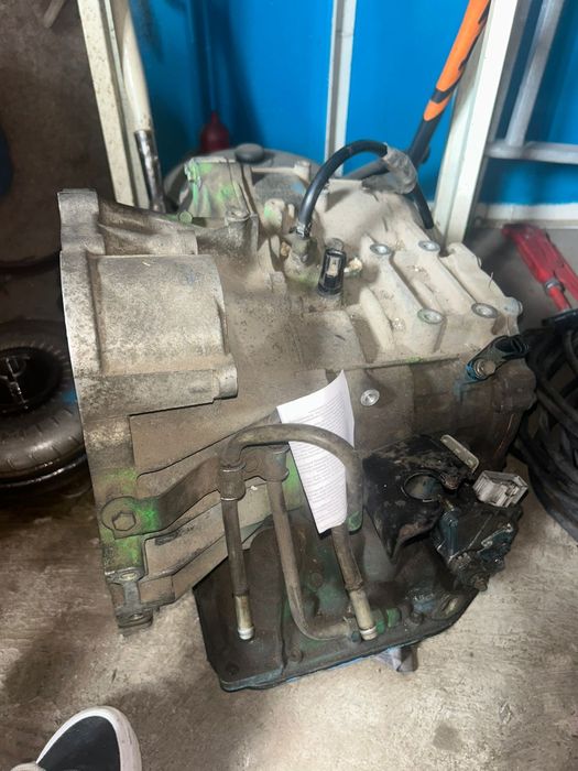 Коробка тайота Nadia и ТНВД в хорошем состоянии