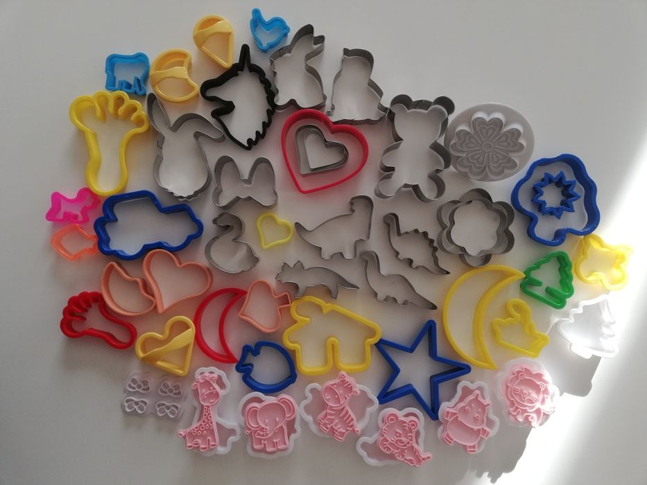 Резци, точилки, силиконови форми