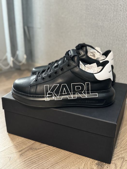 Чисто нови Karl Lagerfeld