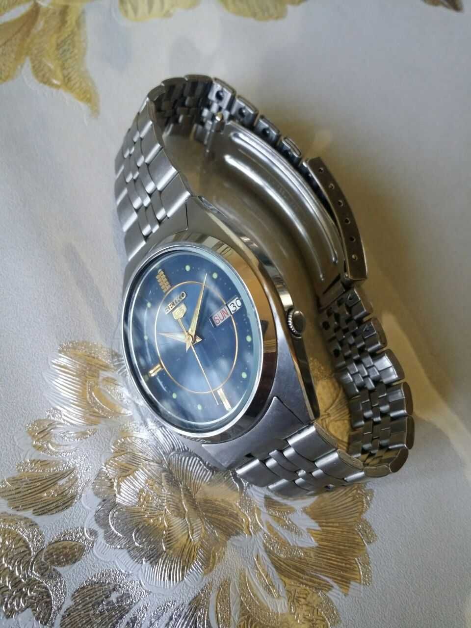 Продам наручные часы SEIKO-5