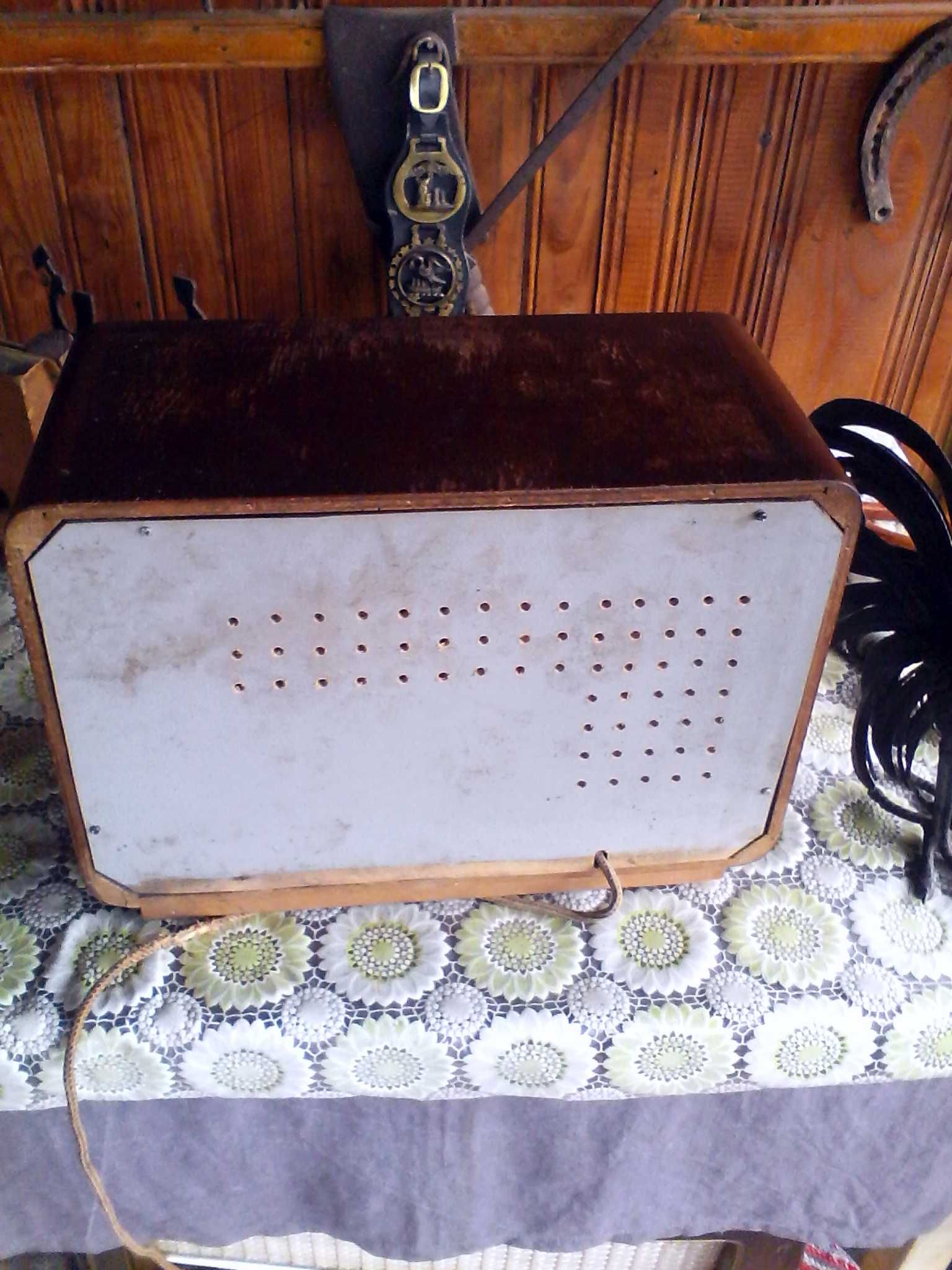 Radio vechi  pe  lampi Carpati S 545 U Radio Popular
