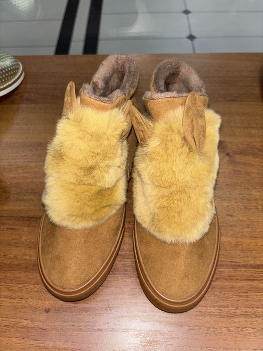 Продаются сапожки теплые с натуральным мехом