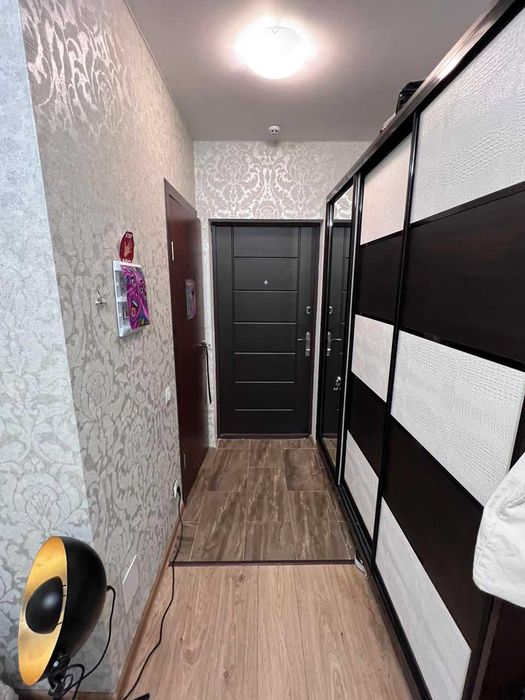 Дава се под наем Едностаен апартамент в София, Света Троица - 30 кв.м за 325 € - Снимка #1