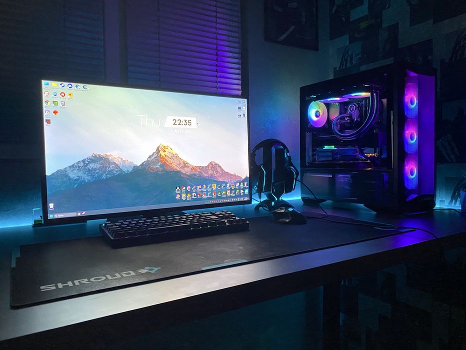 Цял гейминг сетъп+бюро / Gaming Setup