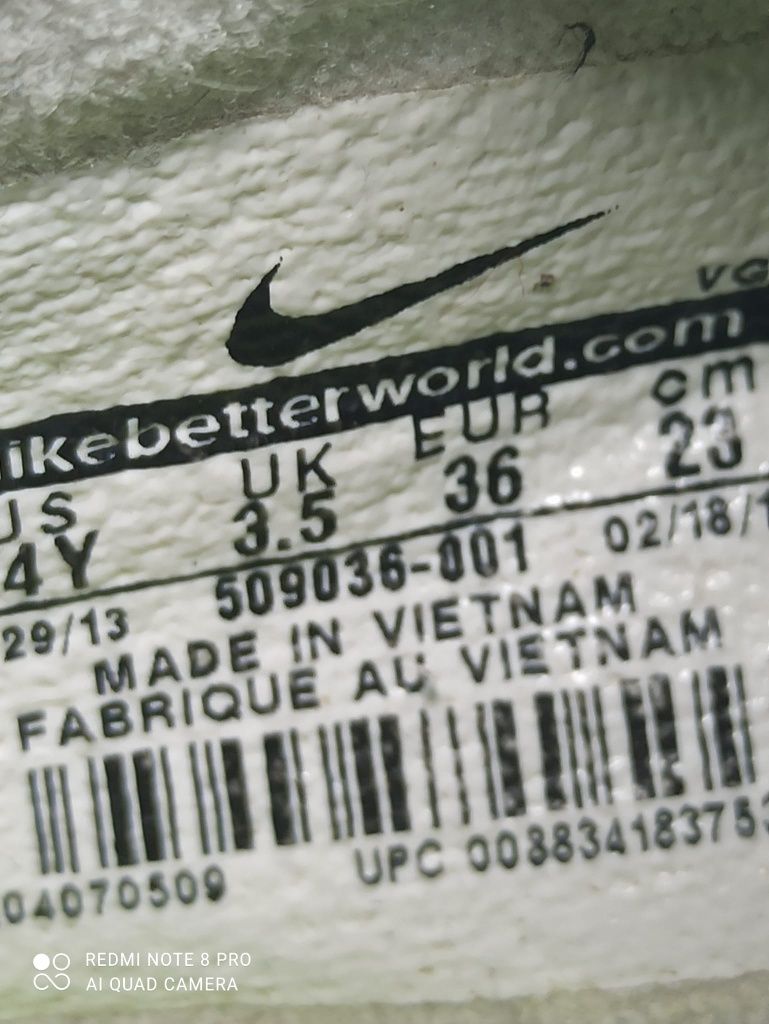 Adidași Nike de sala