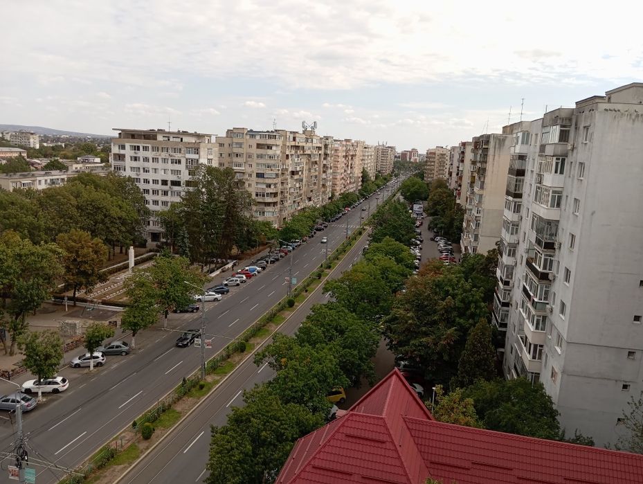 Apartament 2 camere B-dul Republicii/an 1983/Centrală termică