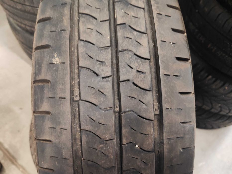 2бр.летни гуми 205/65/16C Kumho