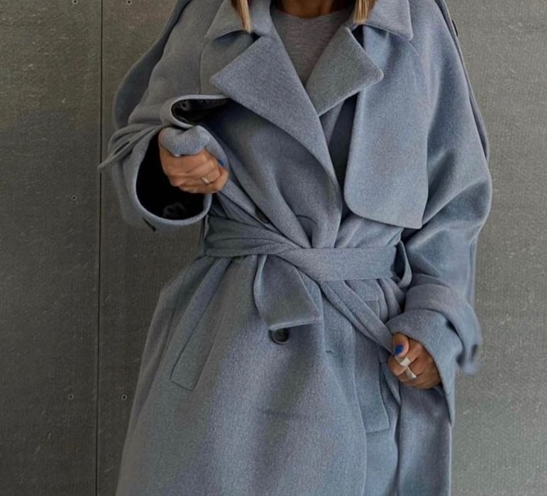 Пальто женское.      .