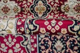 Ковер 1,5х2 в хорошем состоянии, почти не использовался