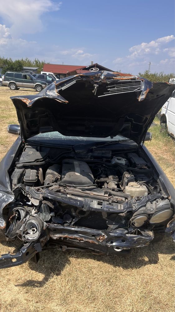Mercedes E200 На части