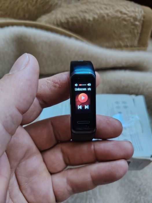 Vând ceas Huawei watch band 4
