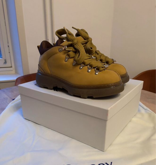 Мъжки обувки/боти Burberry