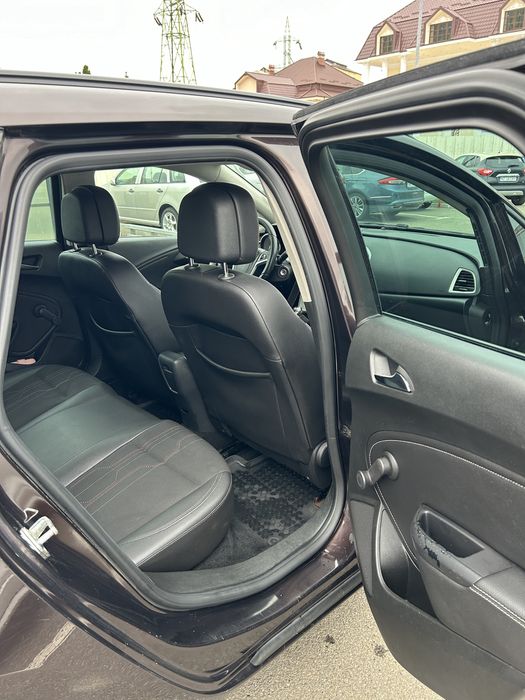 Se vinde opel astra j !
