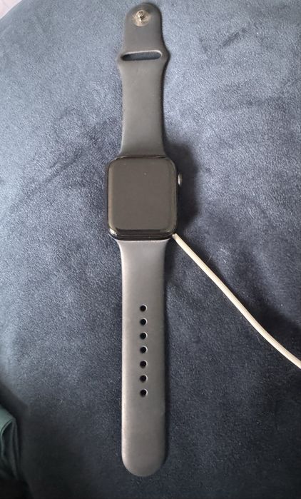 Apple watch se (2022) 44mm- 100% батерия