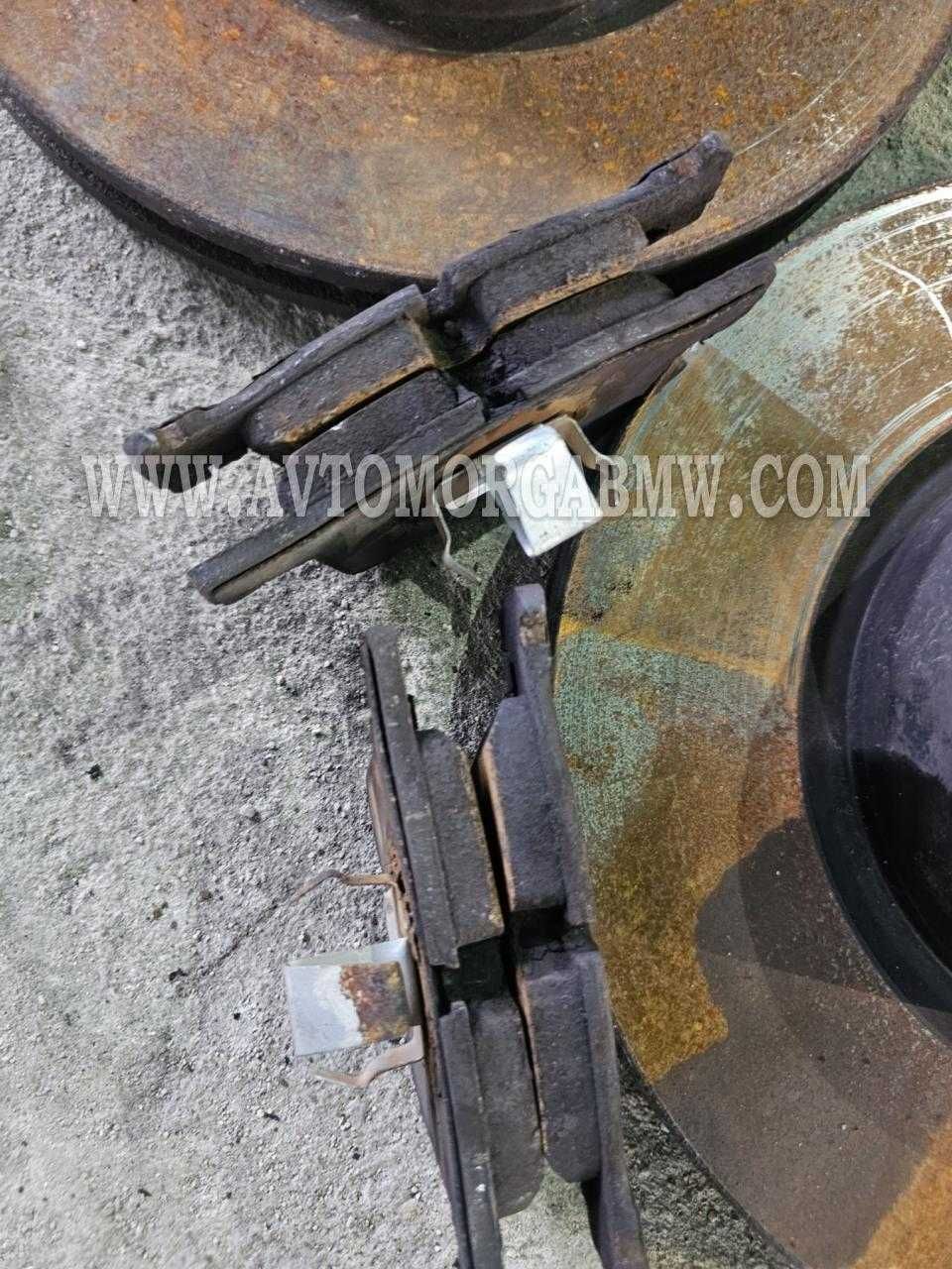 Бмв Ф25 Предни дискове накладки 3.0 258 Bmw F25