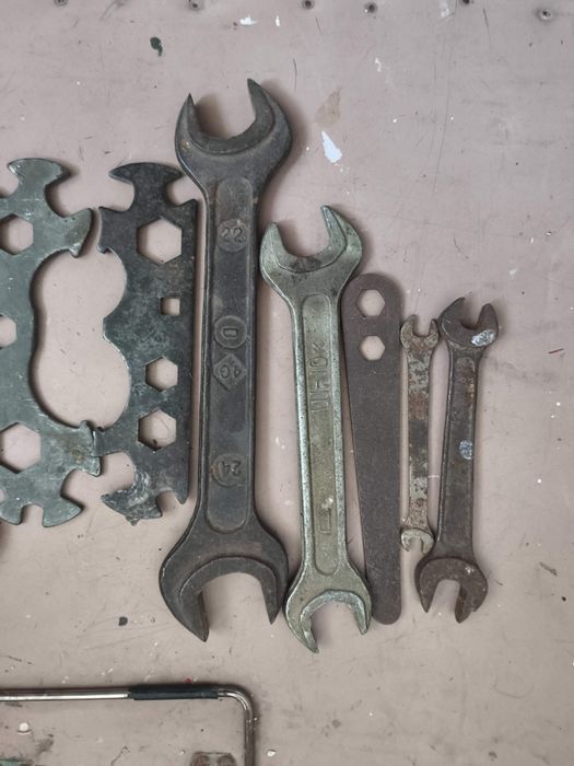 Ключи гаечные разные