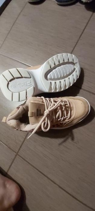 URGENT vand adidasi fila originali