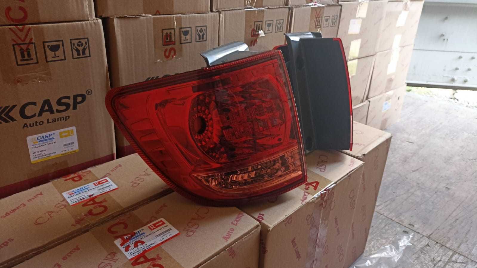 Фонарь задний Toyota Fortuner 04-08/Тойота Фортунер 04-08