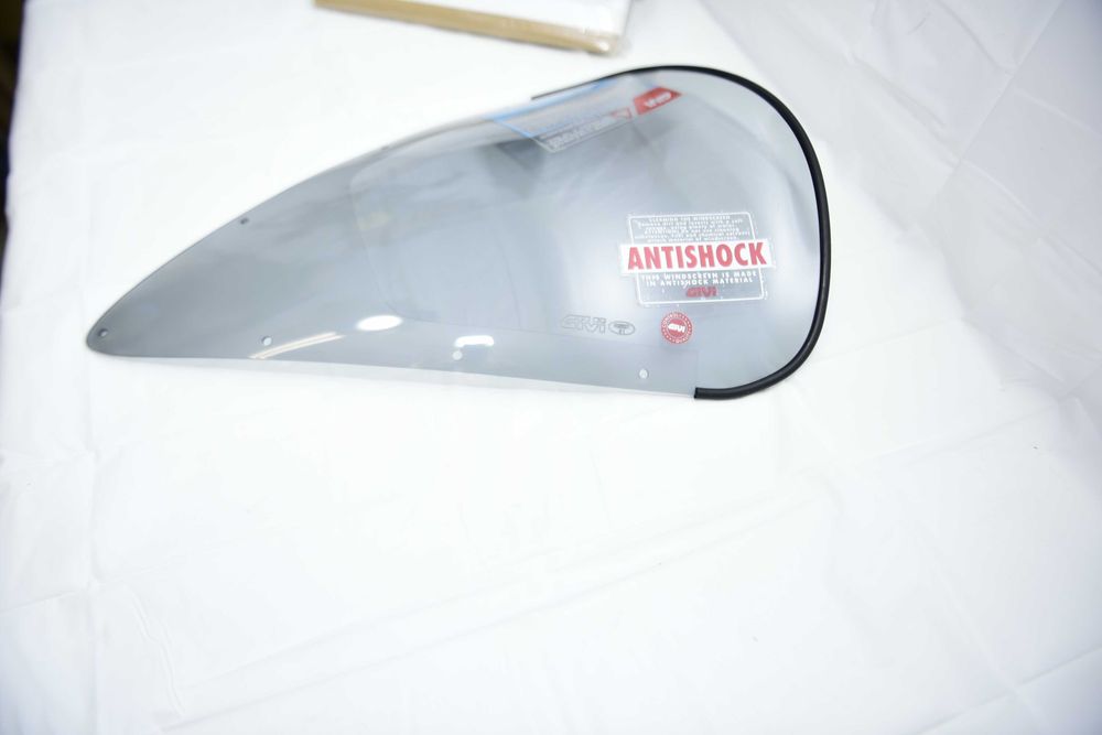 Parbriz Yamaha FAZER 600 2003 2006 FZS GIVI 131S