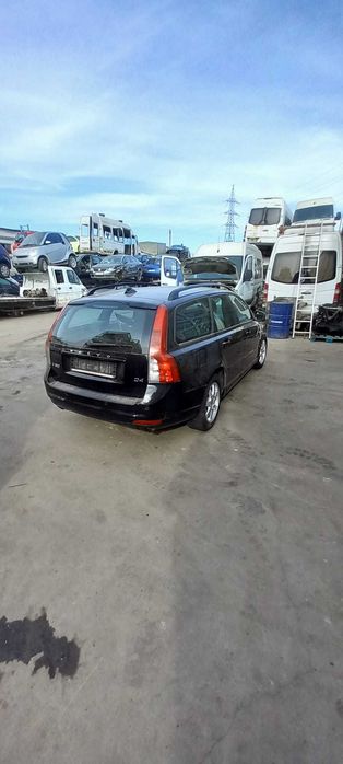 volvo v50  an 2011 Dezmembrez/Dezmembram