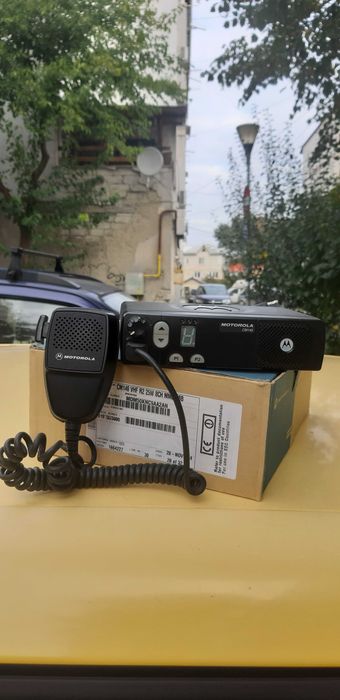 Vând stație Motorola CM 140 (taxi)