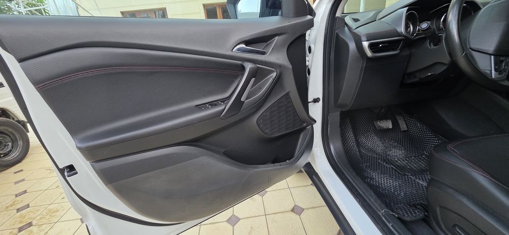 Tarcker redline 2021 xtoy zborka 75000 km probek