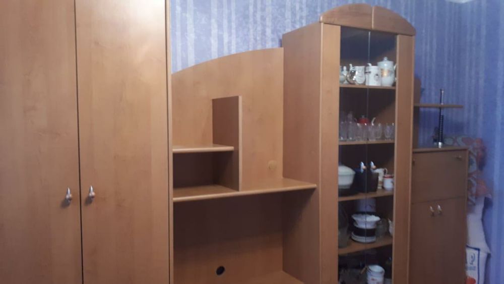 Продам стенку в отличном  состоянии