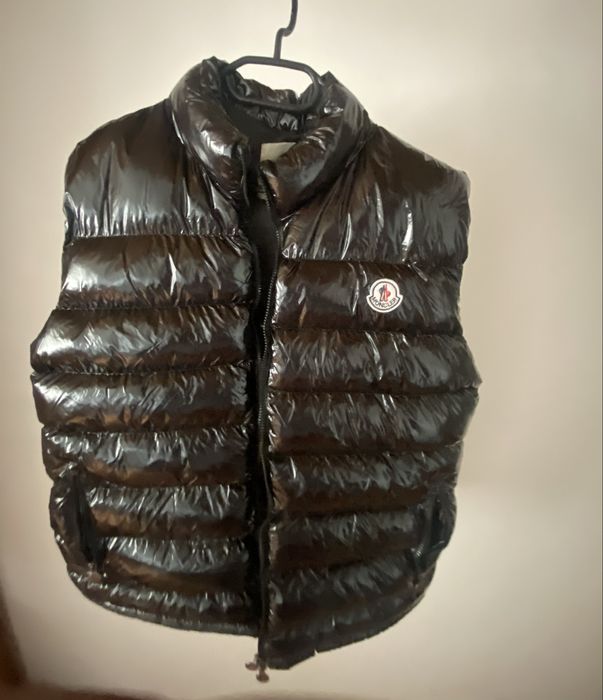 vesta moncler negru lucios