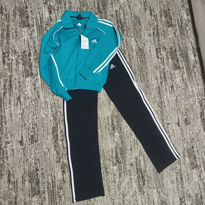 Костюм спортивный новый на подростка