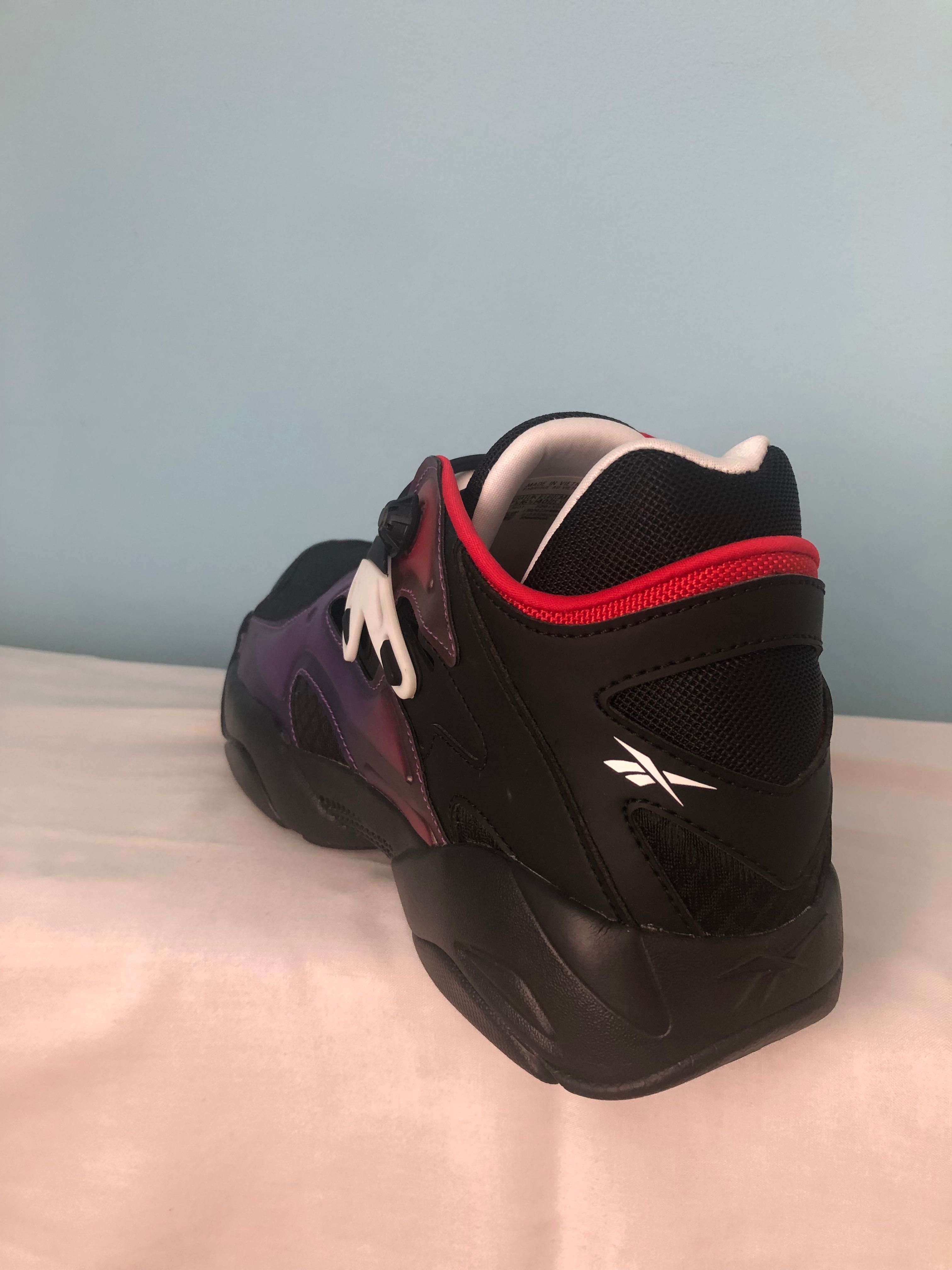 Reebok Classics Pump Court bărbați Black/Violet mărimea 40 EUR