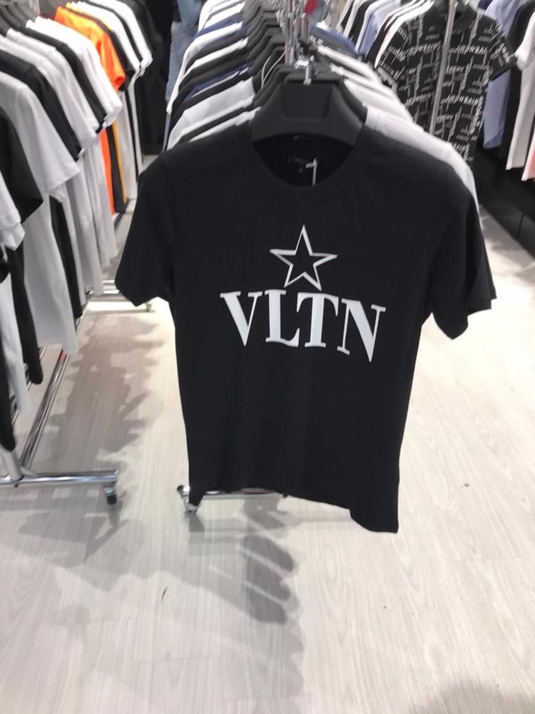 Tricouri Barbati VLTN, Moschino, DSQ2, etc…