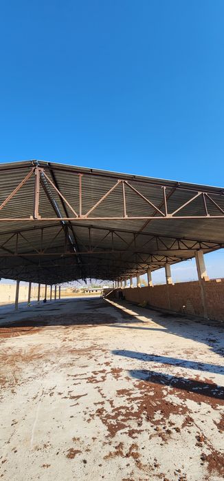 Ферма металичиски 12 метирдан 12 дона бор