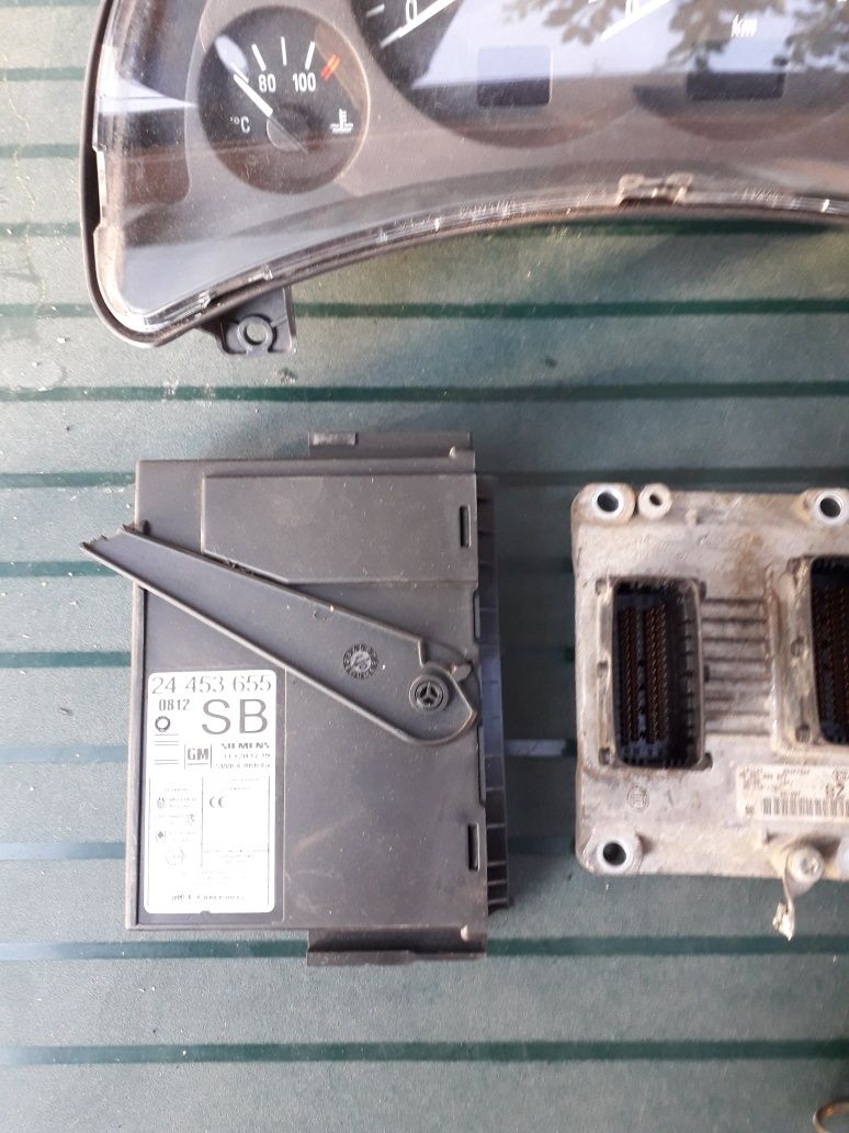 Kit chit pornire opel corsa c 1.2 1.0 benzina 2002   cod Z1oXe