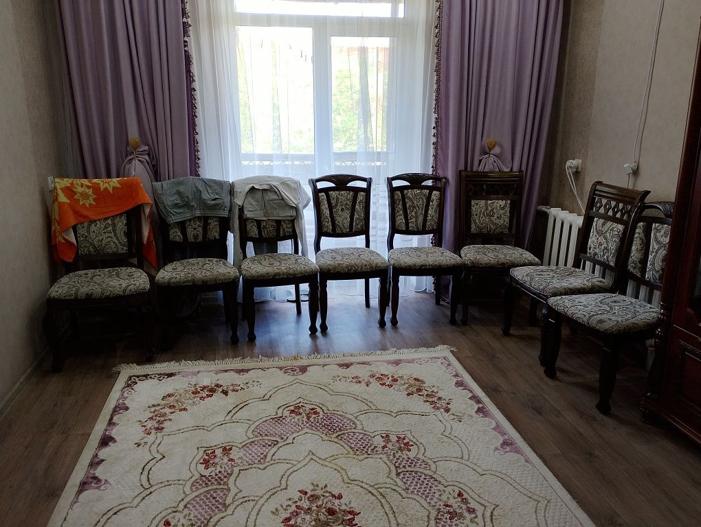 Стулья деревянные