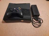 Xbox 360  model SLIM Modat RGH 3  cu HDD 500 GB peste 100 de jocuri