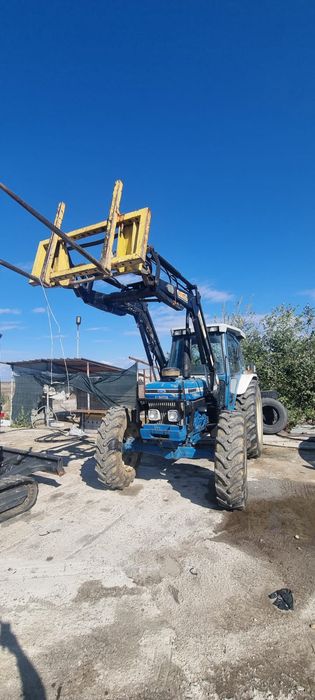 Ford 7810 cu încărcător