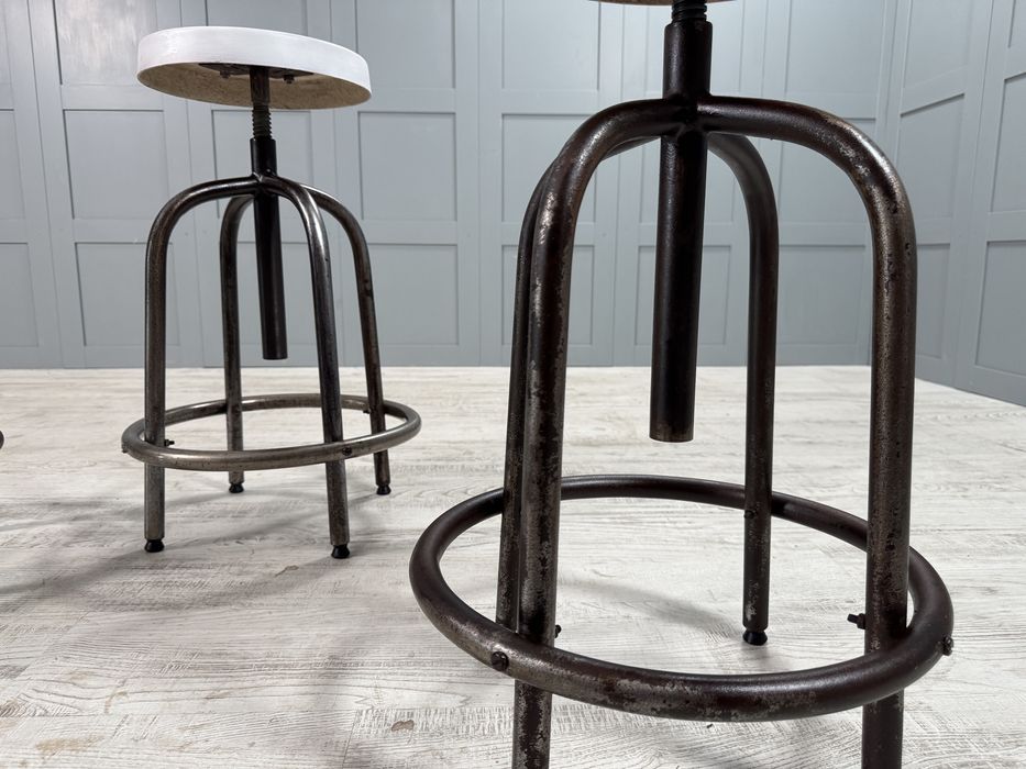 Индустриални бар столове на винт У010