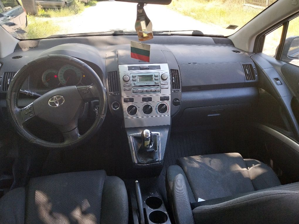 На части Тойота Корола Версо 2.2 d4d 136к.с/Toyota Corolla Verso 2008