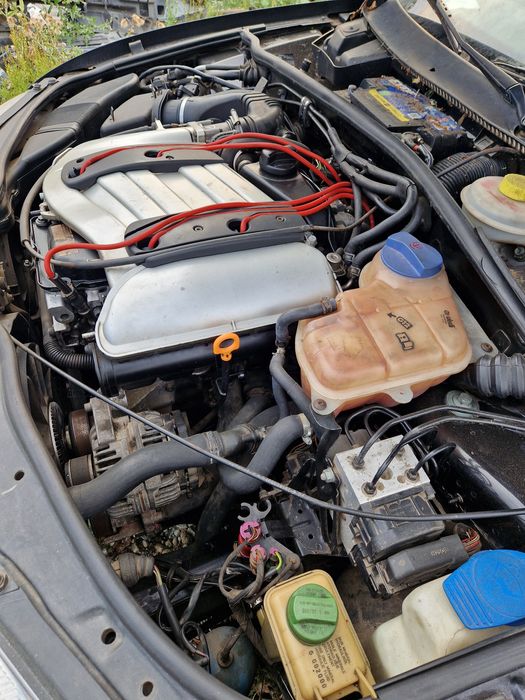 Motor 2.3 vr5 complet sau pe bucati